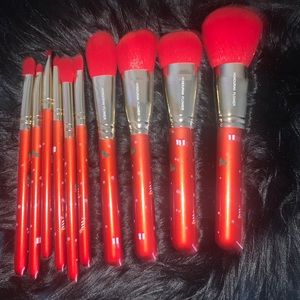 Christmas Eve Brush Set Collection